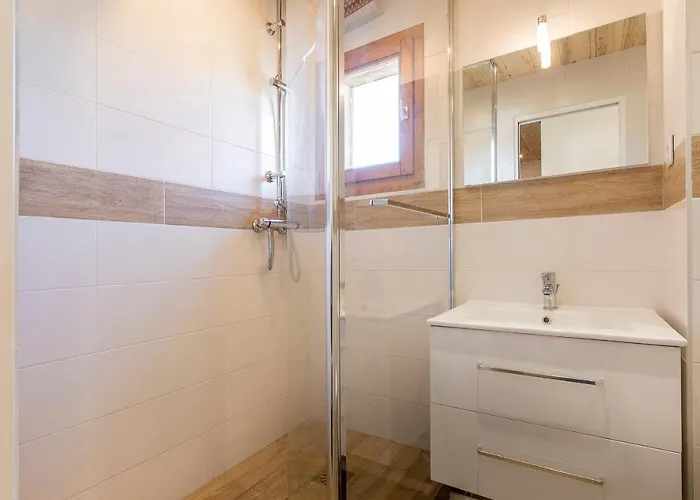 Les Autrichiens - アパート メジェーヴ